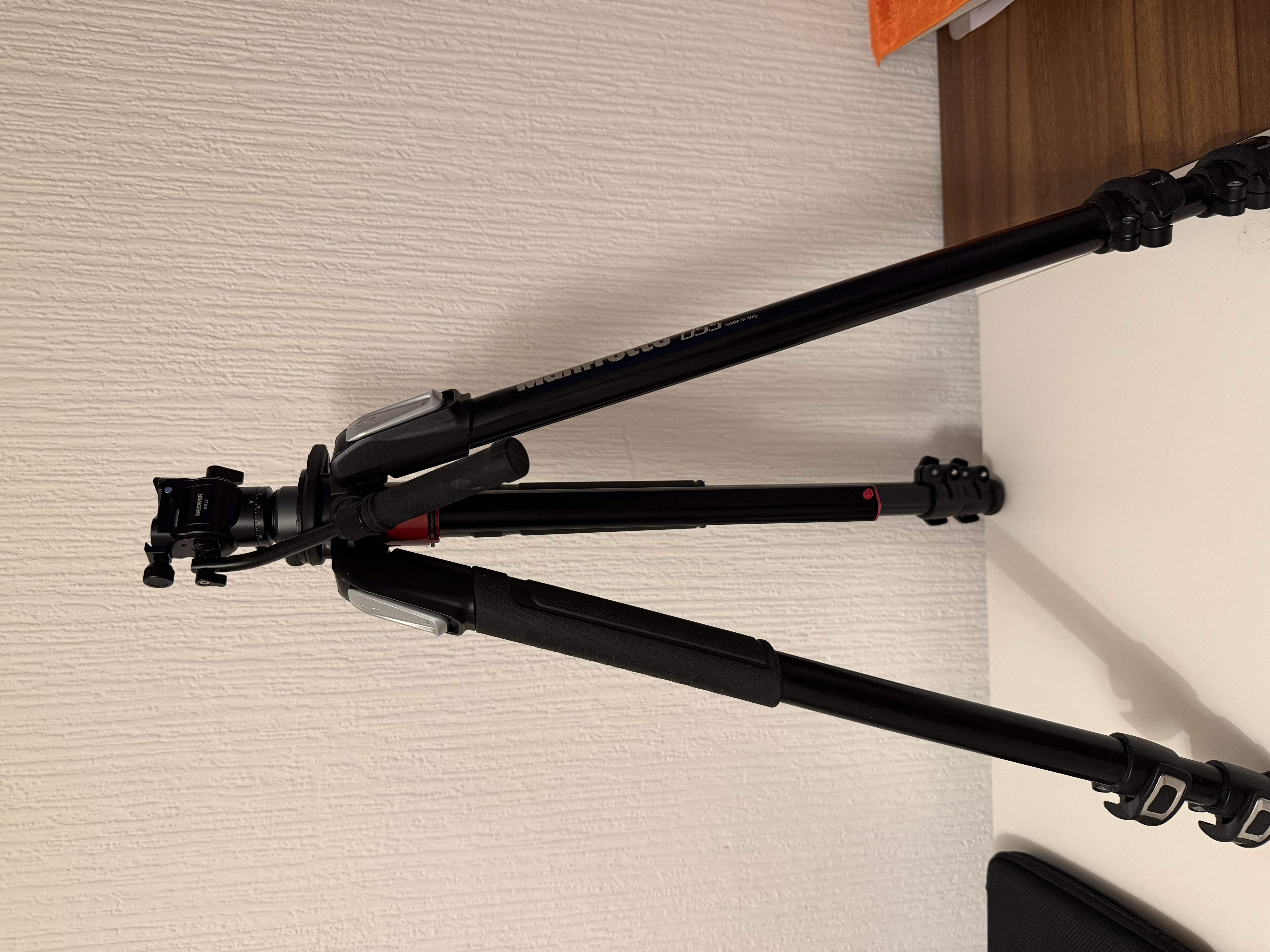 Manfrotto manfrotto mt055xpro3 tripod, 3-section aluminium, ergonomic design,