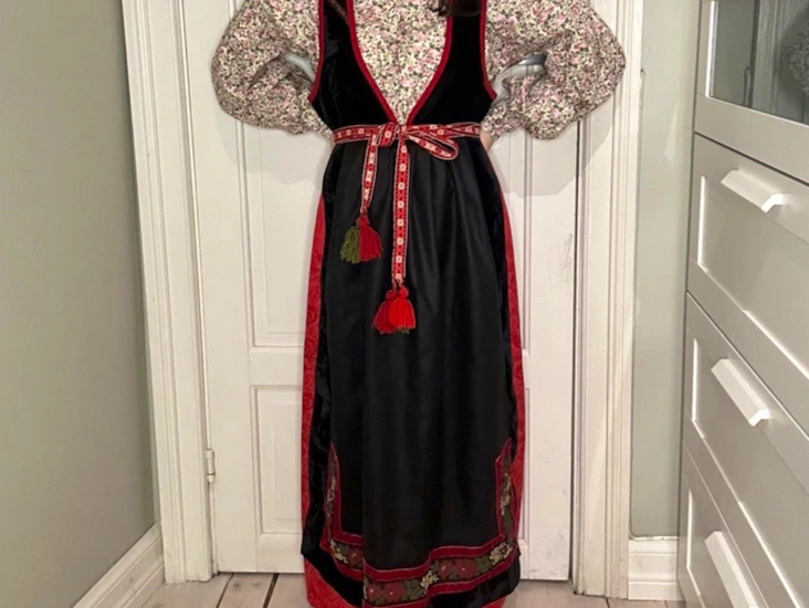 Unik festdrakt/fantasistakk