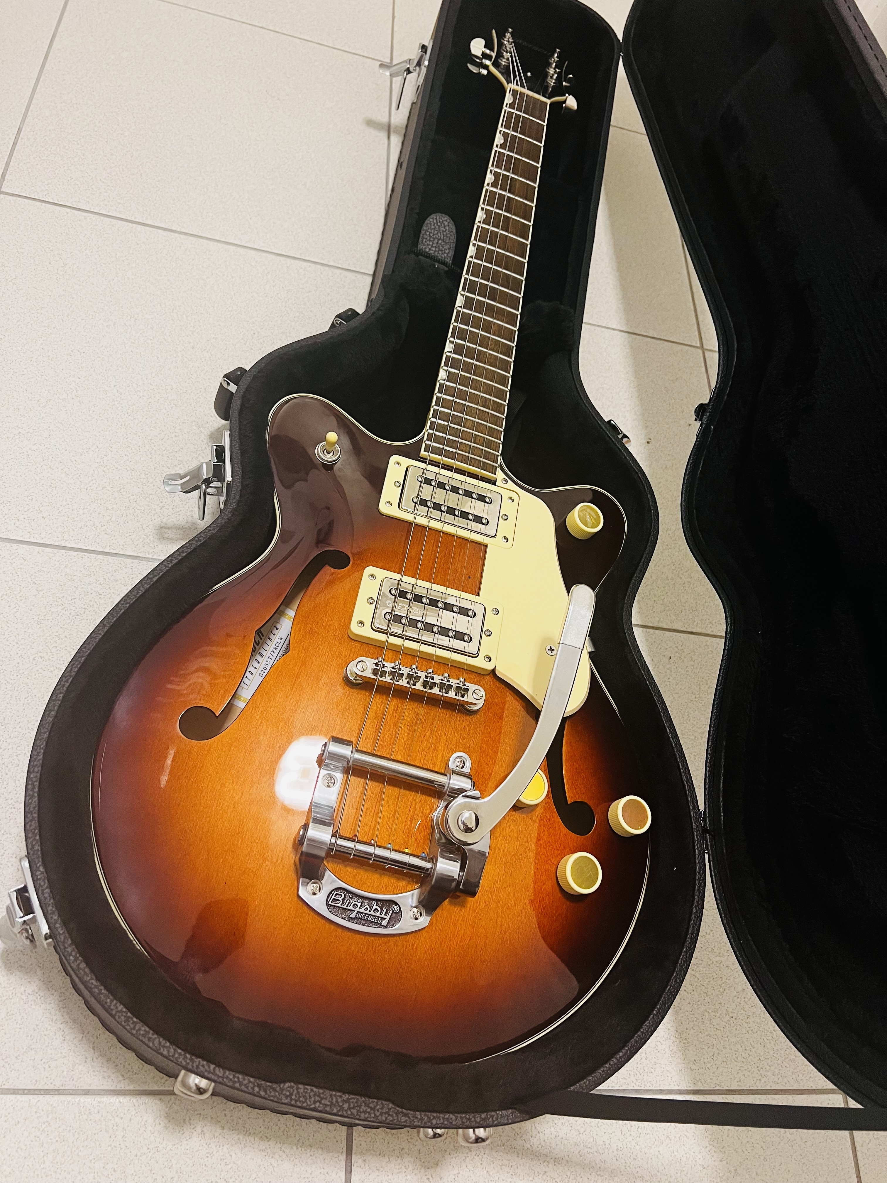 New gretsch g2655t streamliner cb jr. dc with bigsby - available for rental