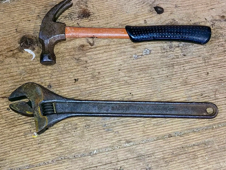 Riktigt stor skiftnyckel