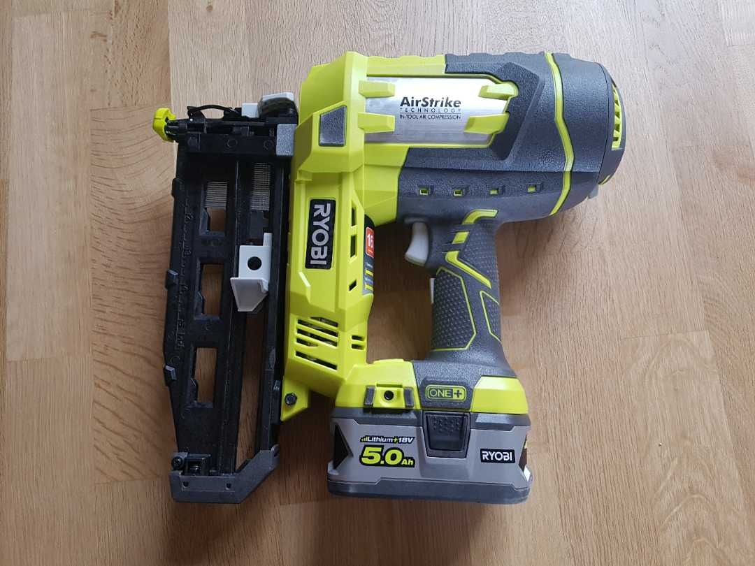 Batteridrevet spikerpistol
