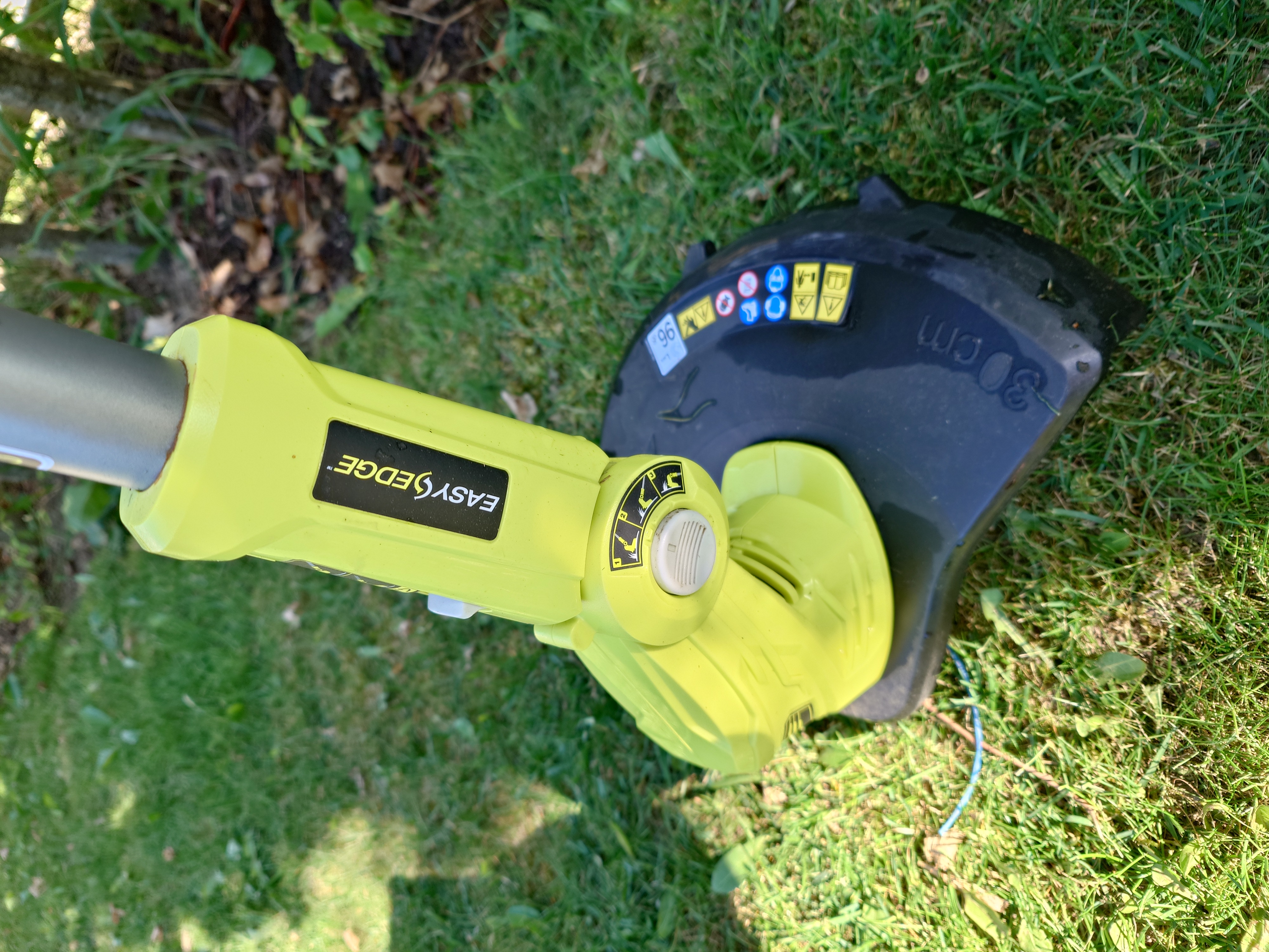 Ryobi one+ grästrimmer med 5.0ah batteri