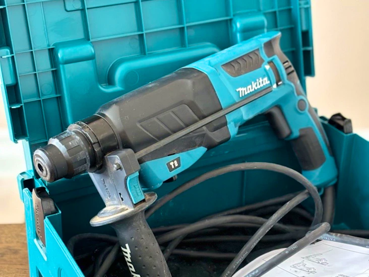 Kombihammare makita hr2630j