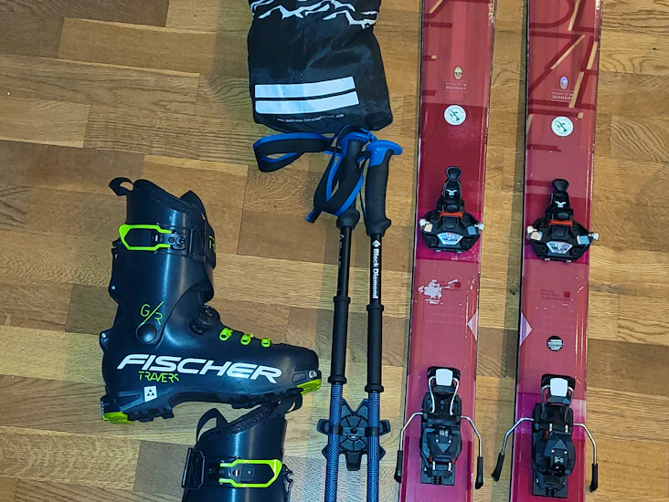 Toppturutstyr - ski, sko, staver, feller