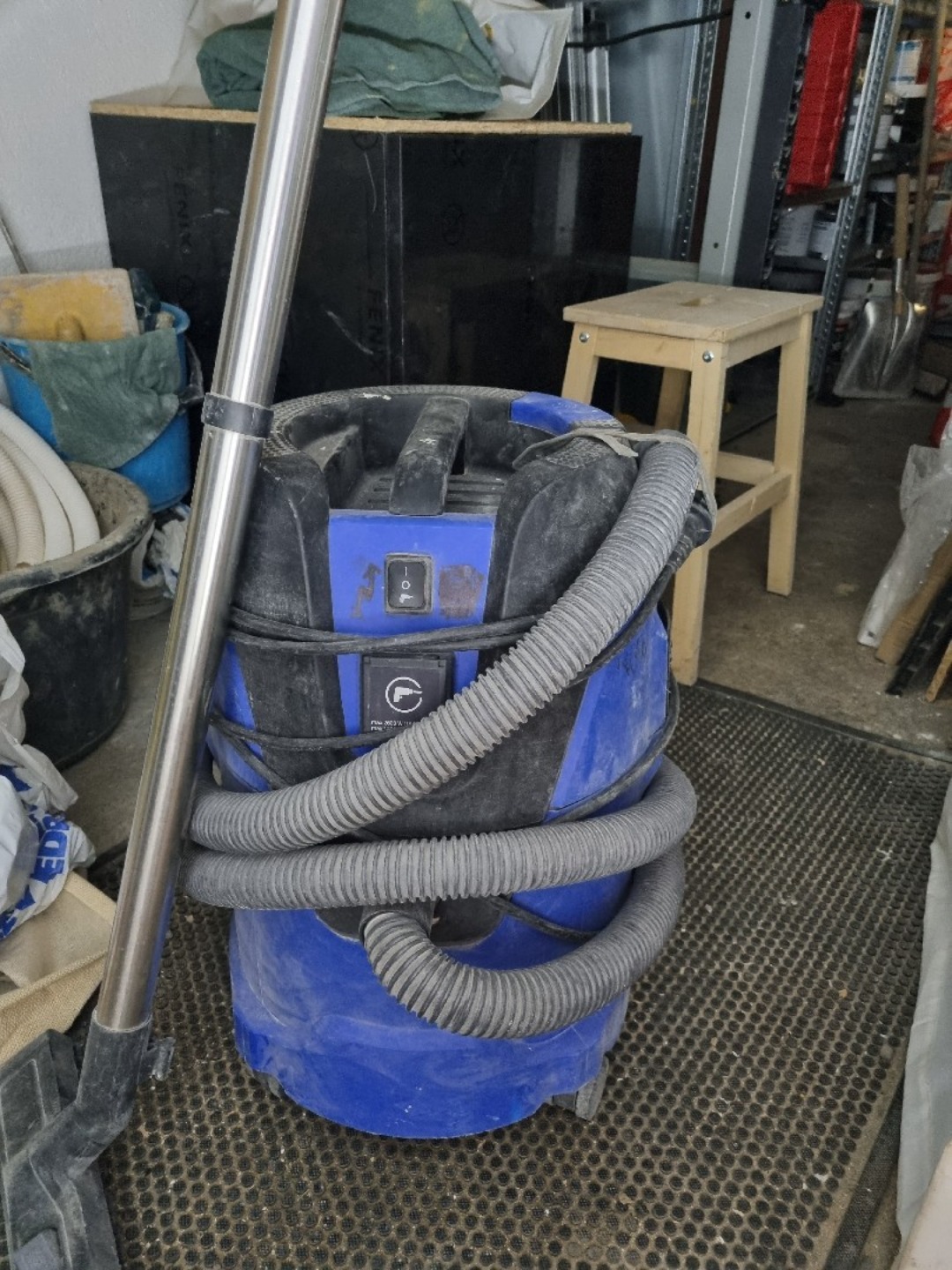 Nilfisk grovsuger med skaft