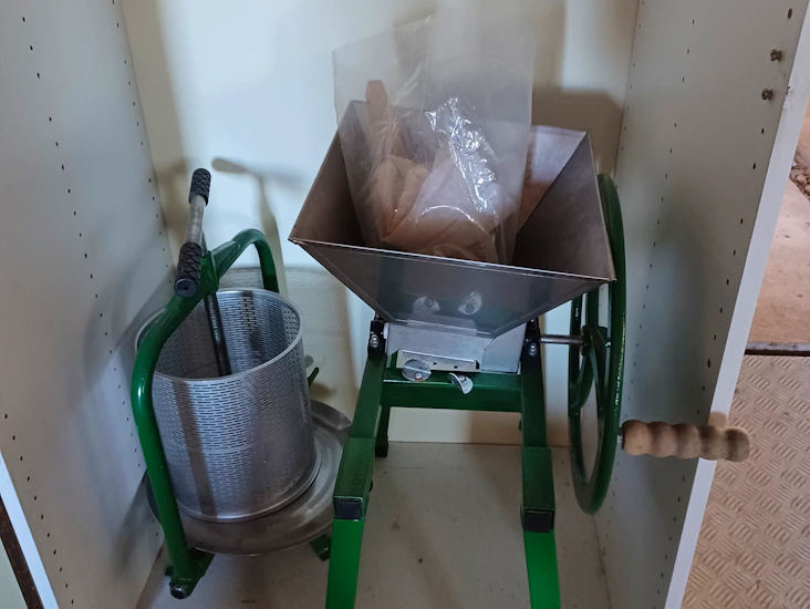 Musta din frukt/äpple