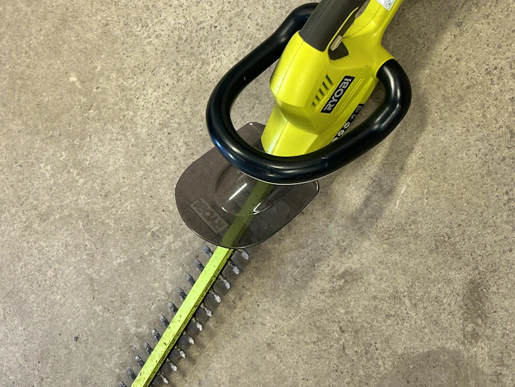 Häcksax ryobi inkl batteri