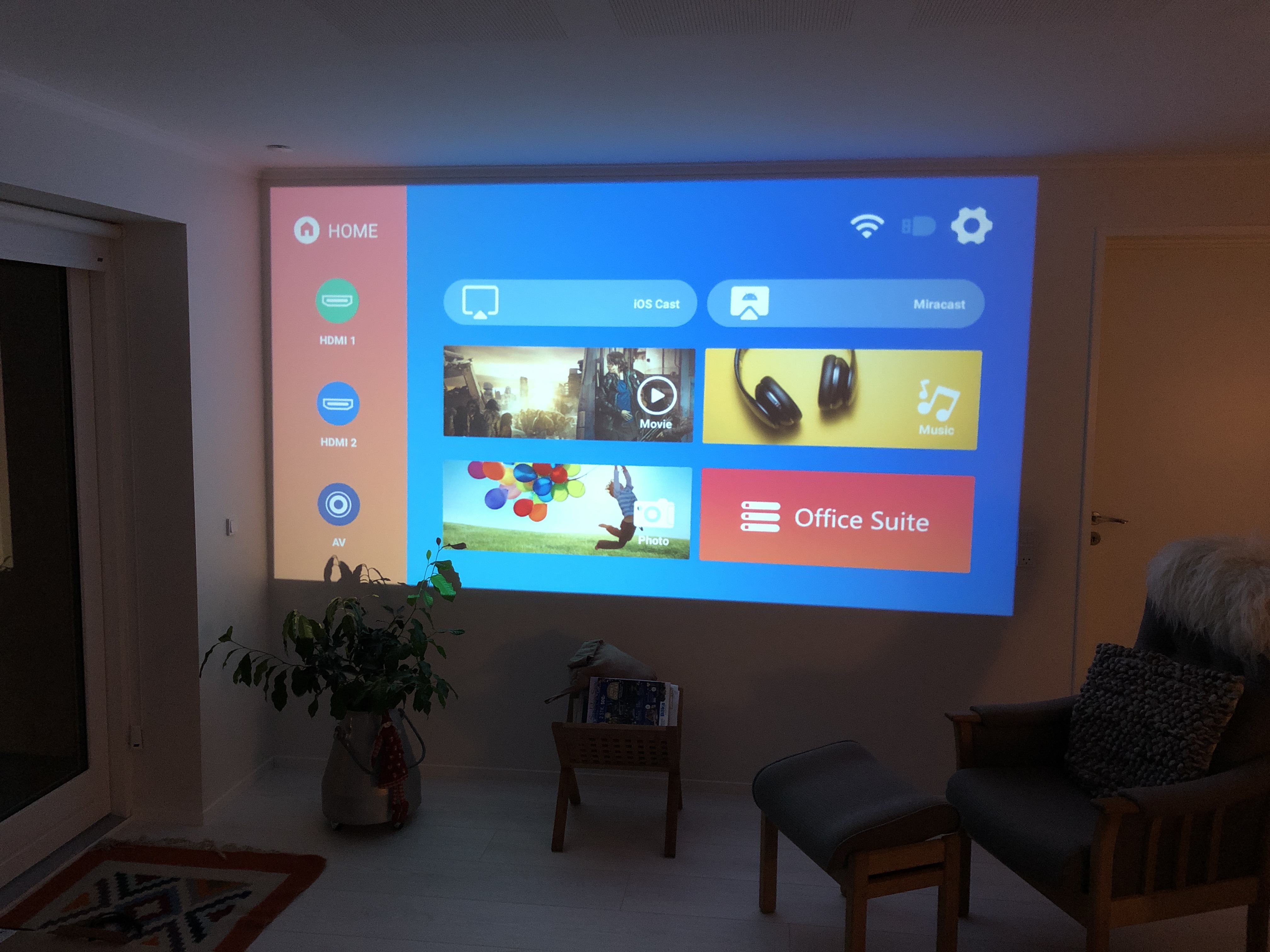 Hd projecor for home or movie/ game night event