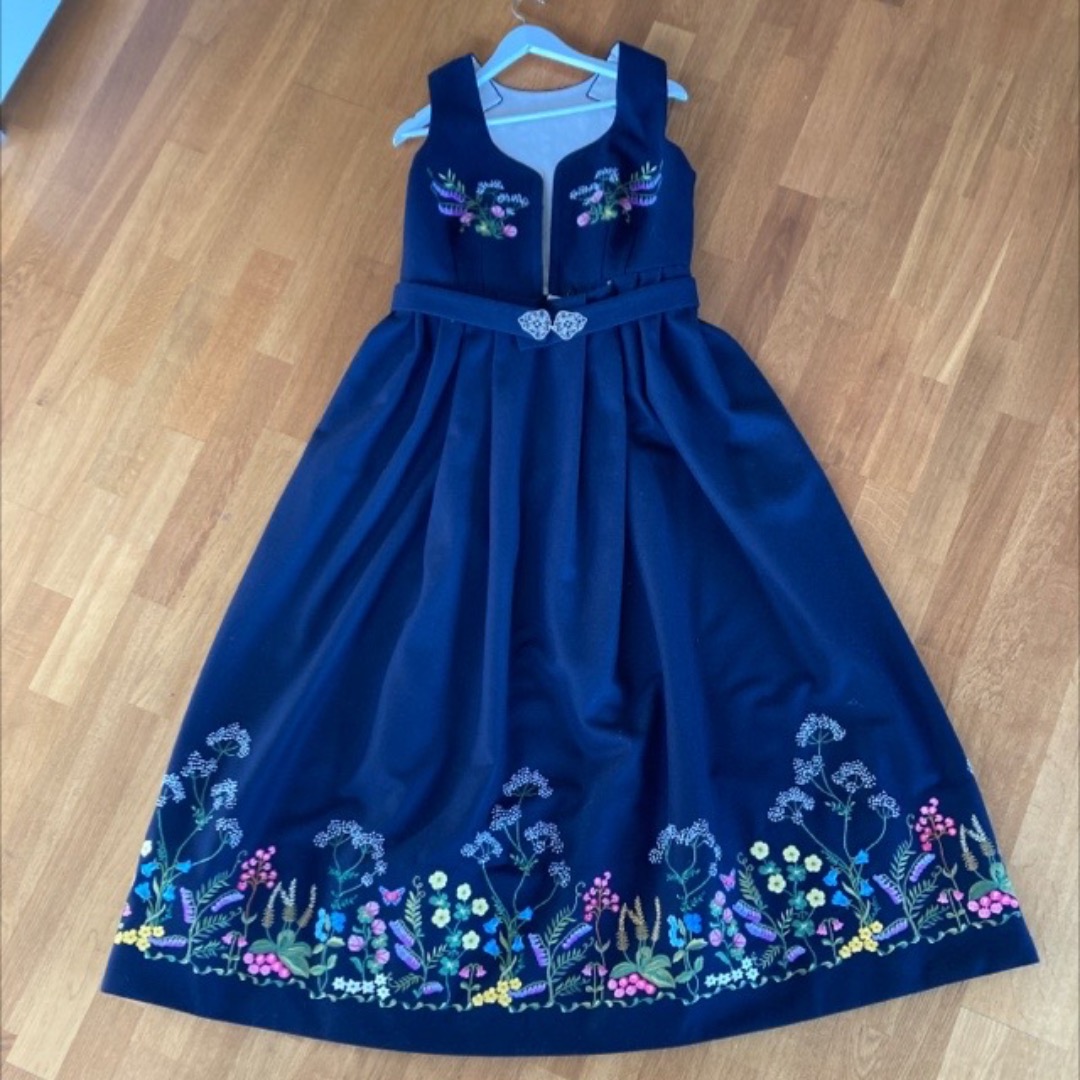 Oslobunad til leie, mørk blå. 