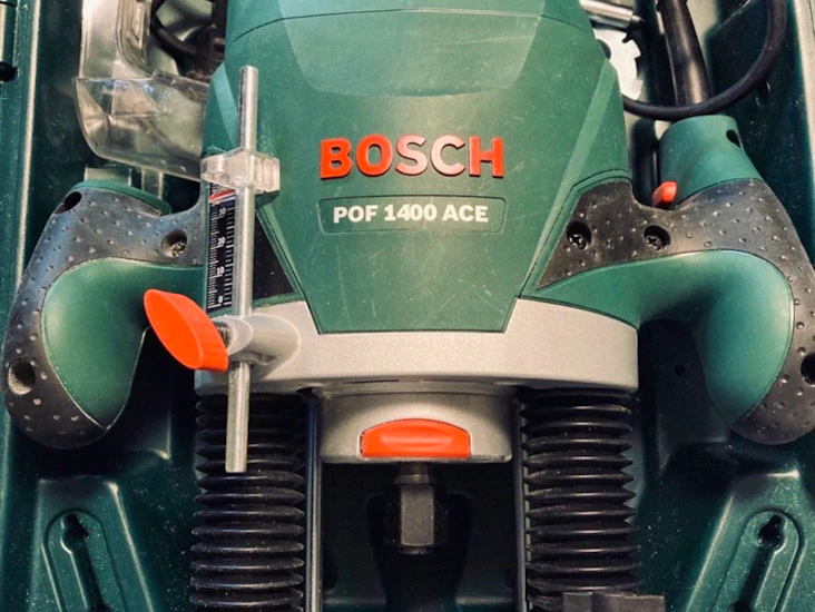 Handöverfräs bosch pof 1400 ace