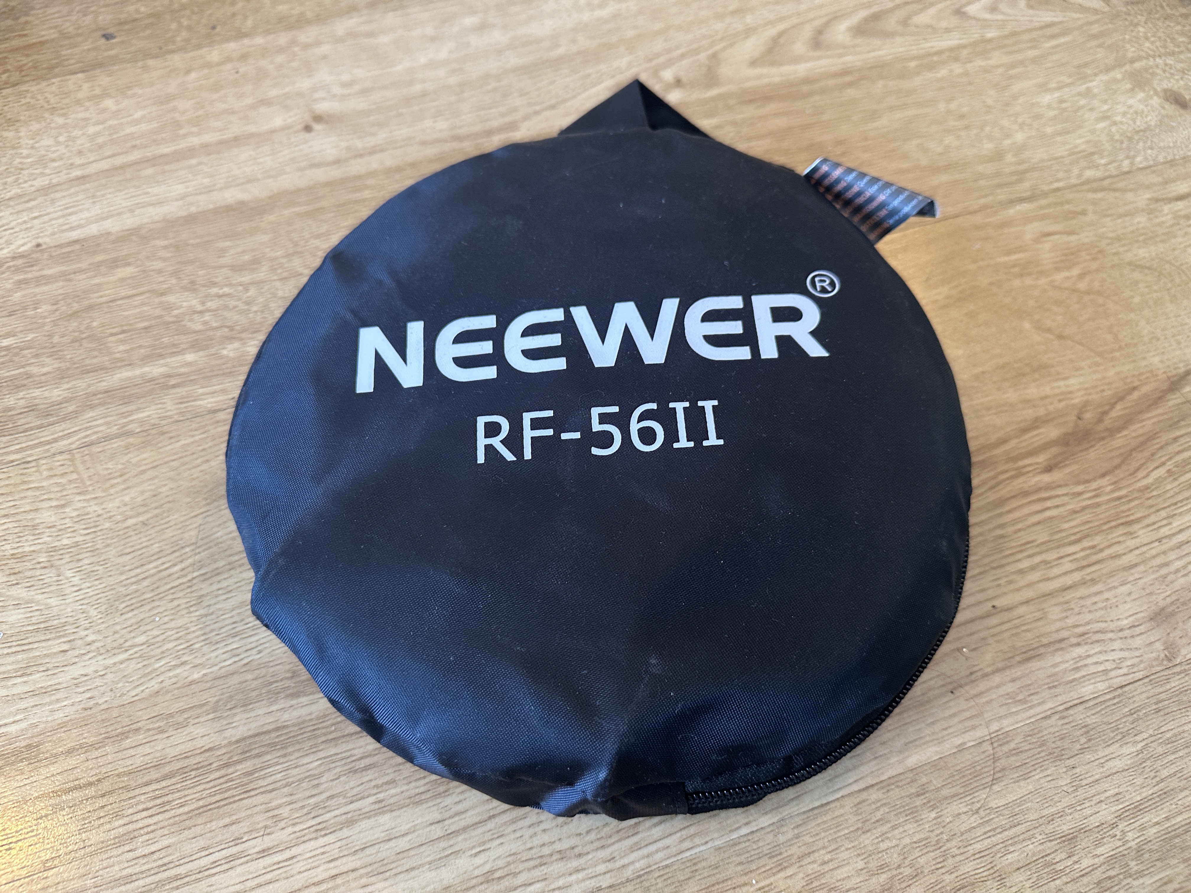 Neewer rf-56ii 5-in-1 photography reflector