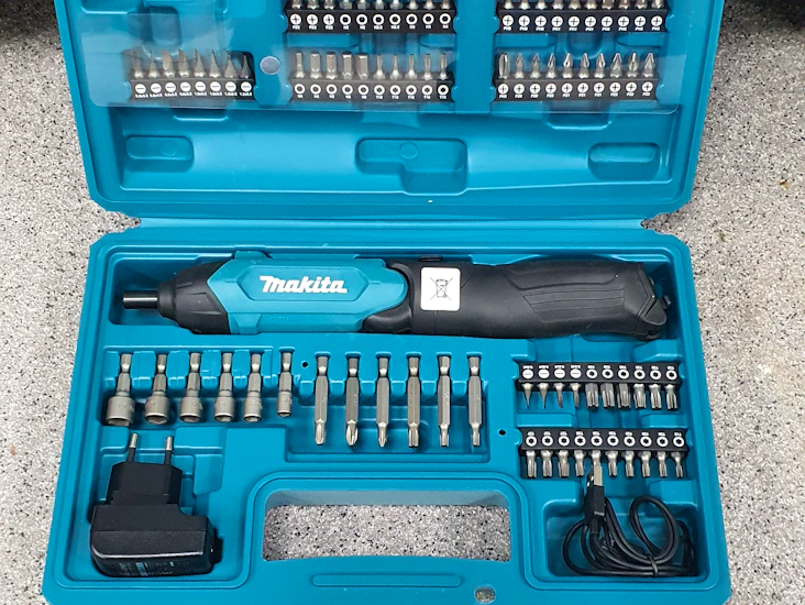 Makita vinkel skruvdragare