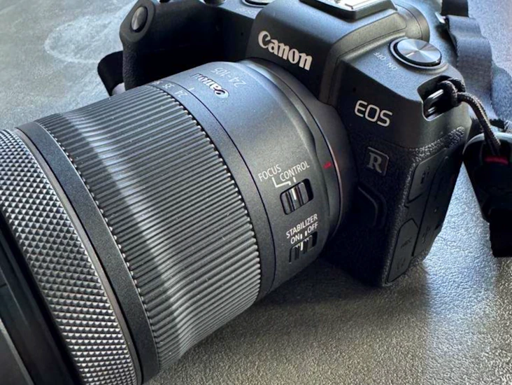 Canon eos rp + rf 24-105 mm f4-7.1 is stm objektiv