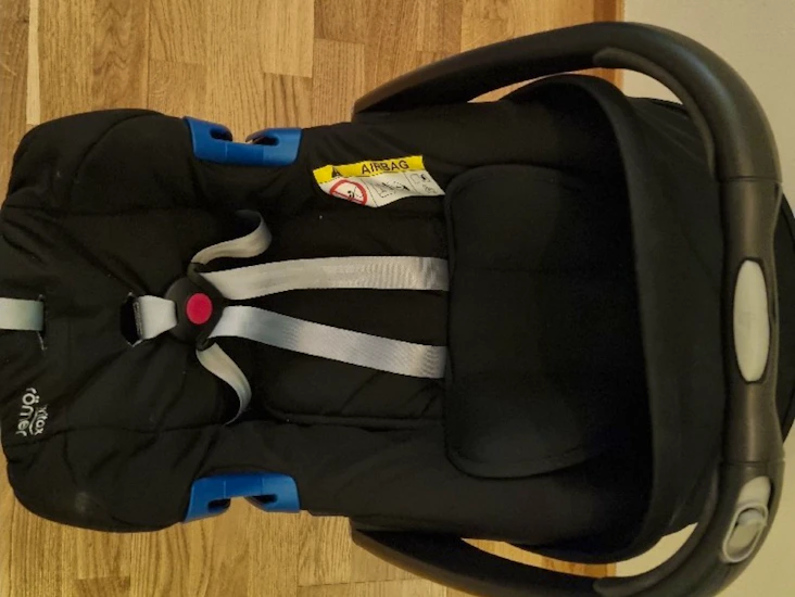 Britax römer babyskydd