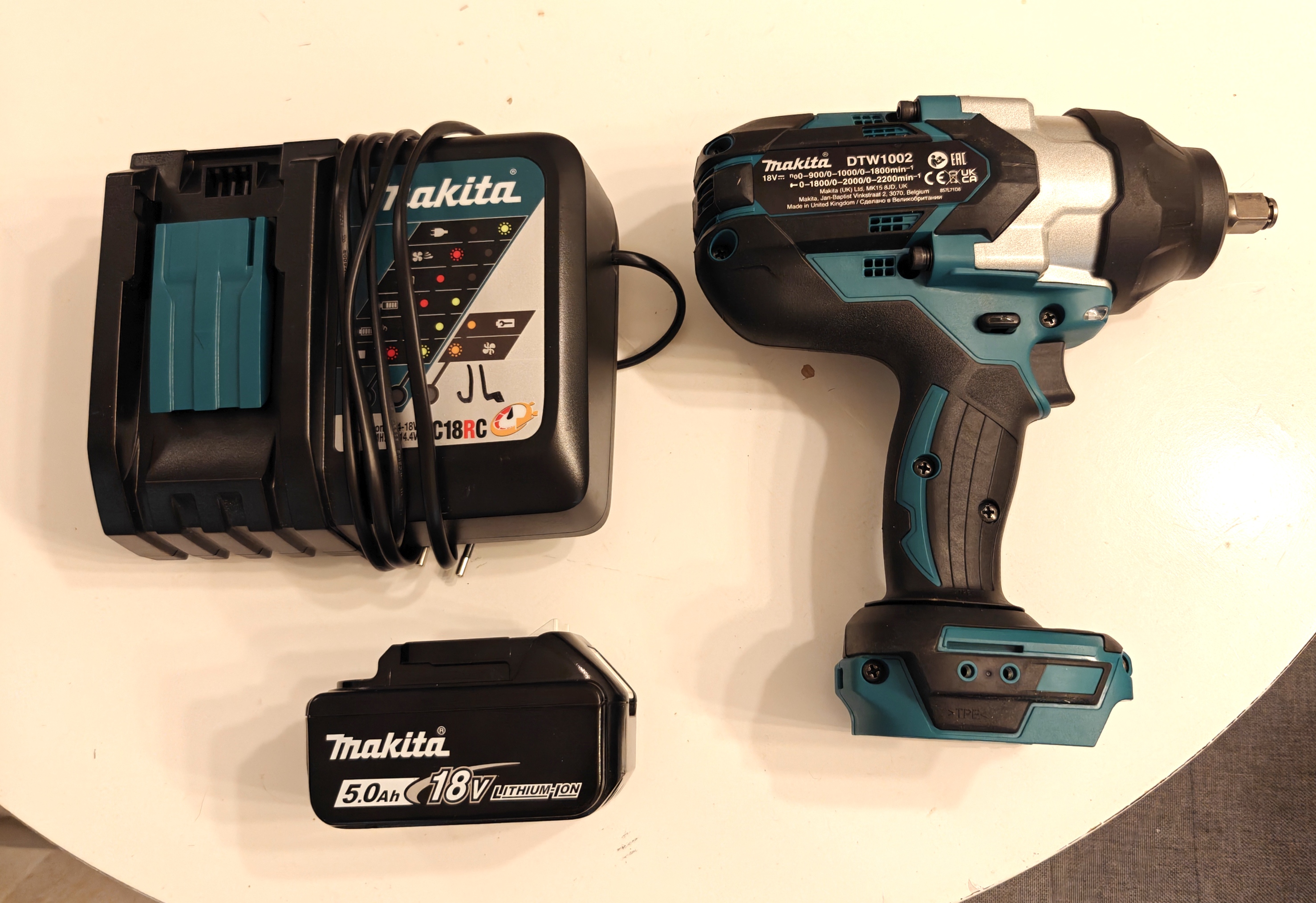 Makita dtw1002z akkumutteriväännin