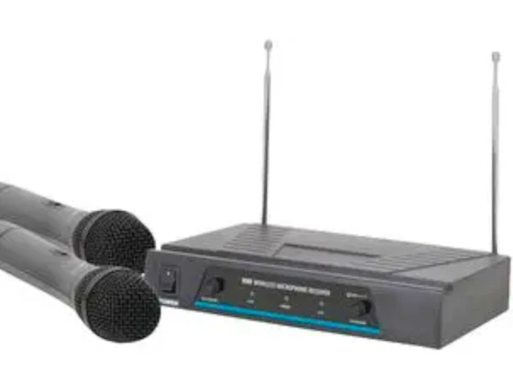 Duel wireless microphone system