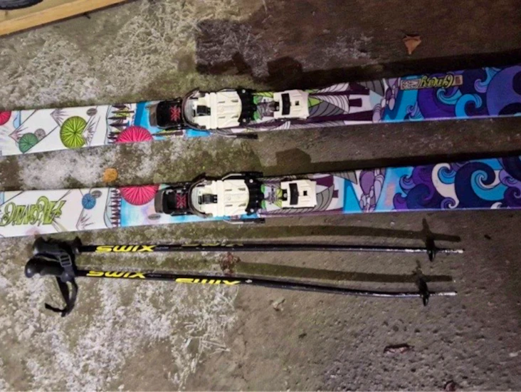 Telemarkski, sko, staver og hjelm leies ut