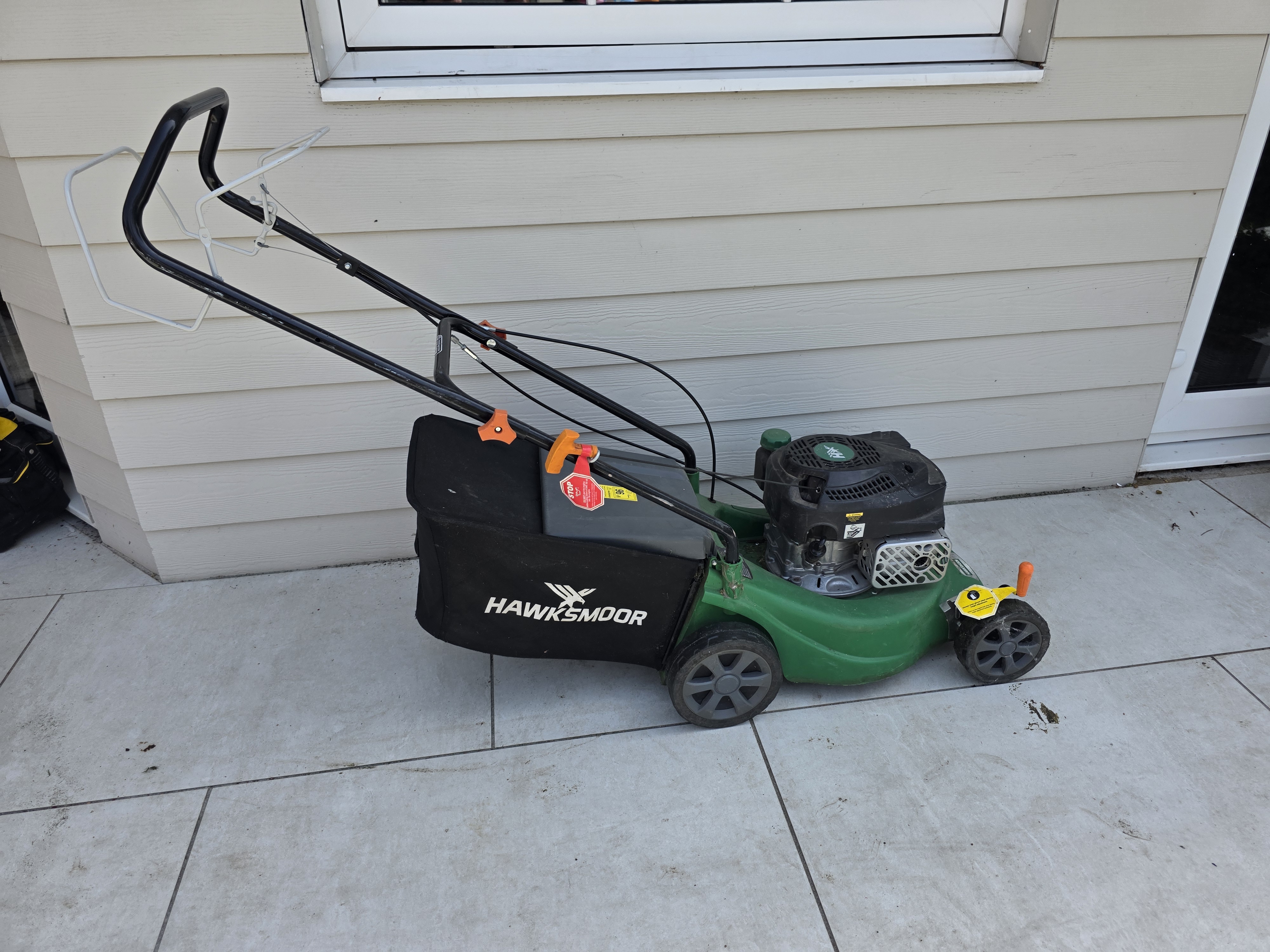 Lawnmower 