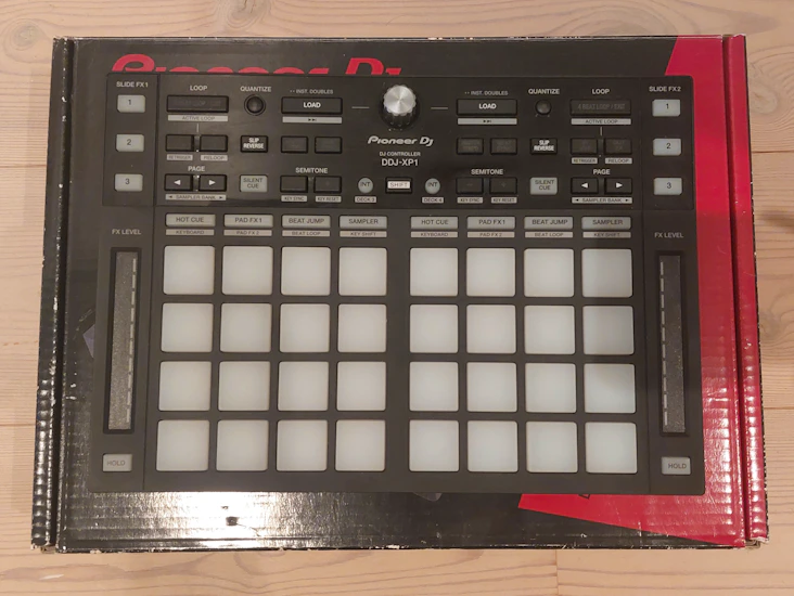 Pioneer ddj-xp1 dj controller