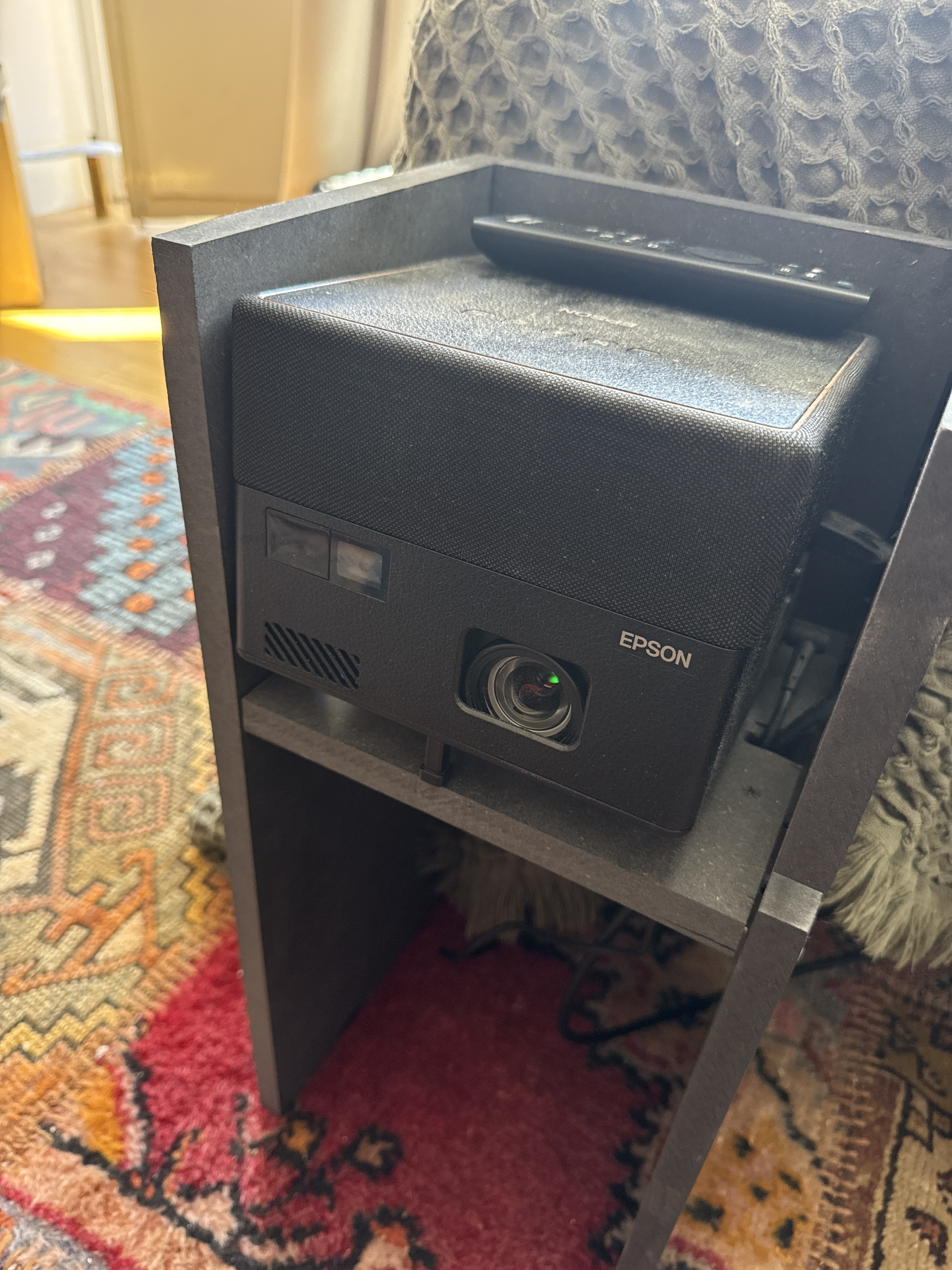 Epson  ef-12 kompakt projektor i toppklass