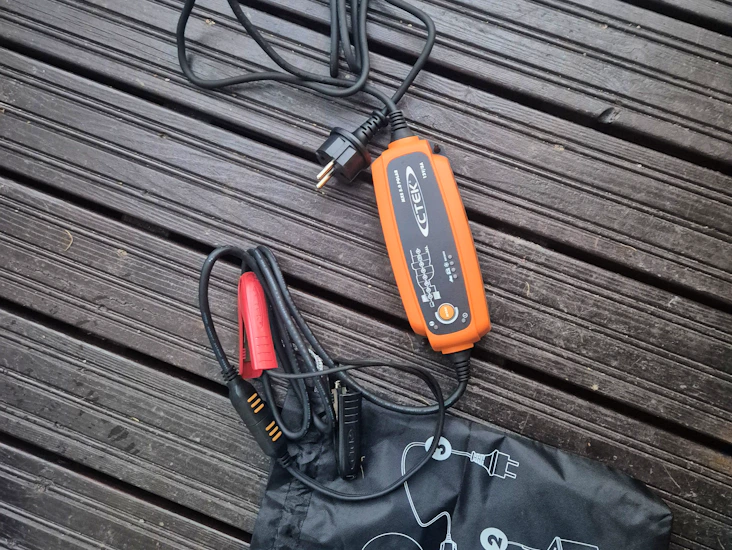 Ctek polar mxs 5.0 ylläpitolaturi/akkulaturi