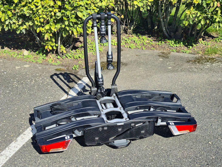 Cyclelhållare thule easyfold xt 3 med ramp – för en smidigare cykelresa!