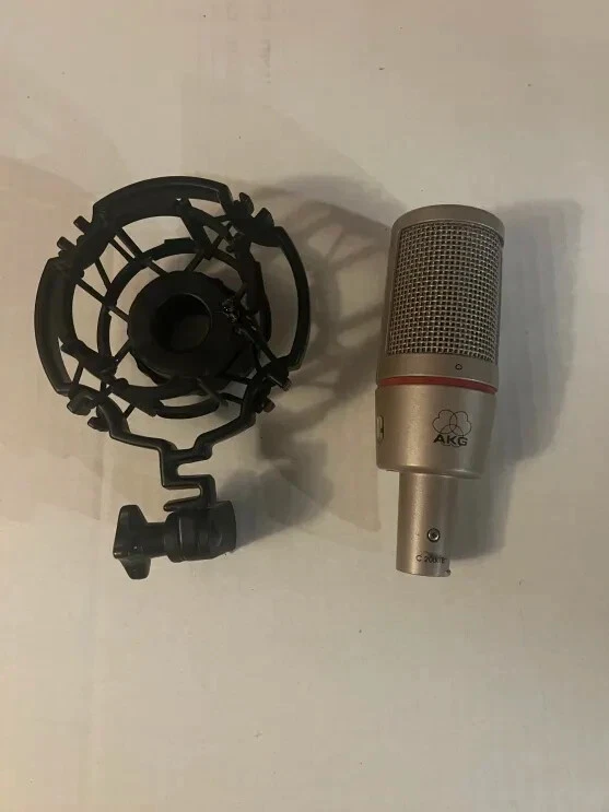 Akg c2000b microphone