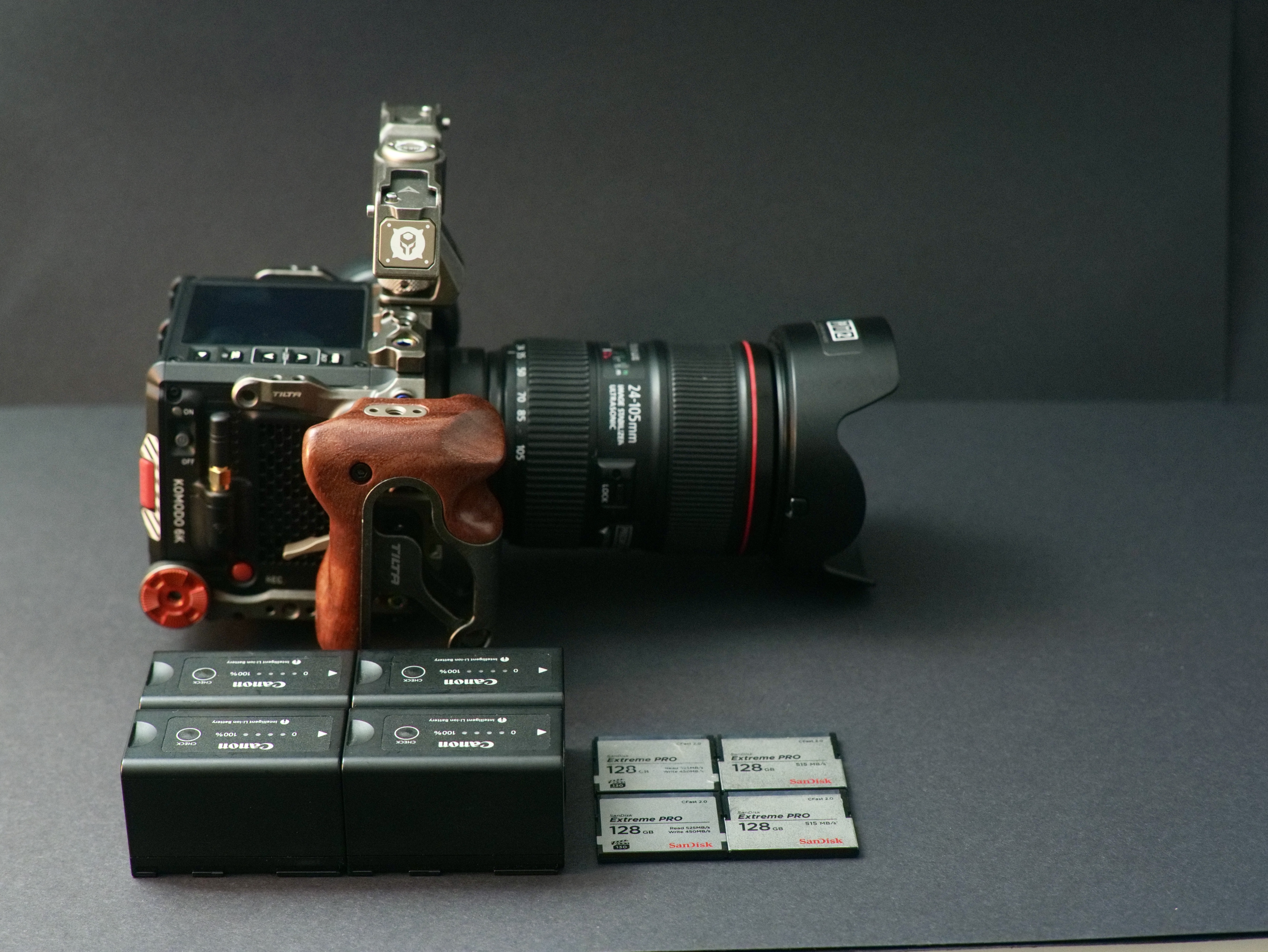 Red komodo 6k raw cinema camera - ready to shoot package