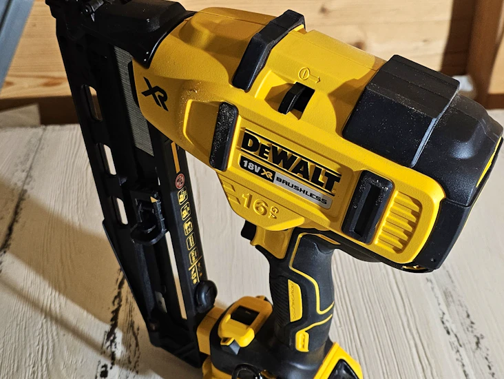 Spikerpistol på batteri