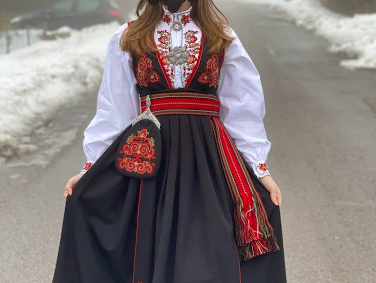 Øst telemark bunad til leie