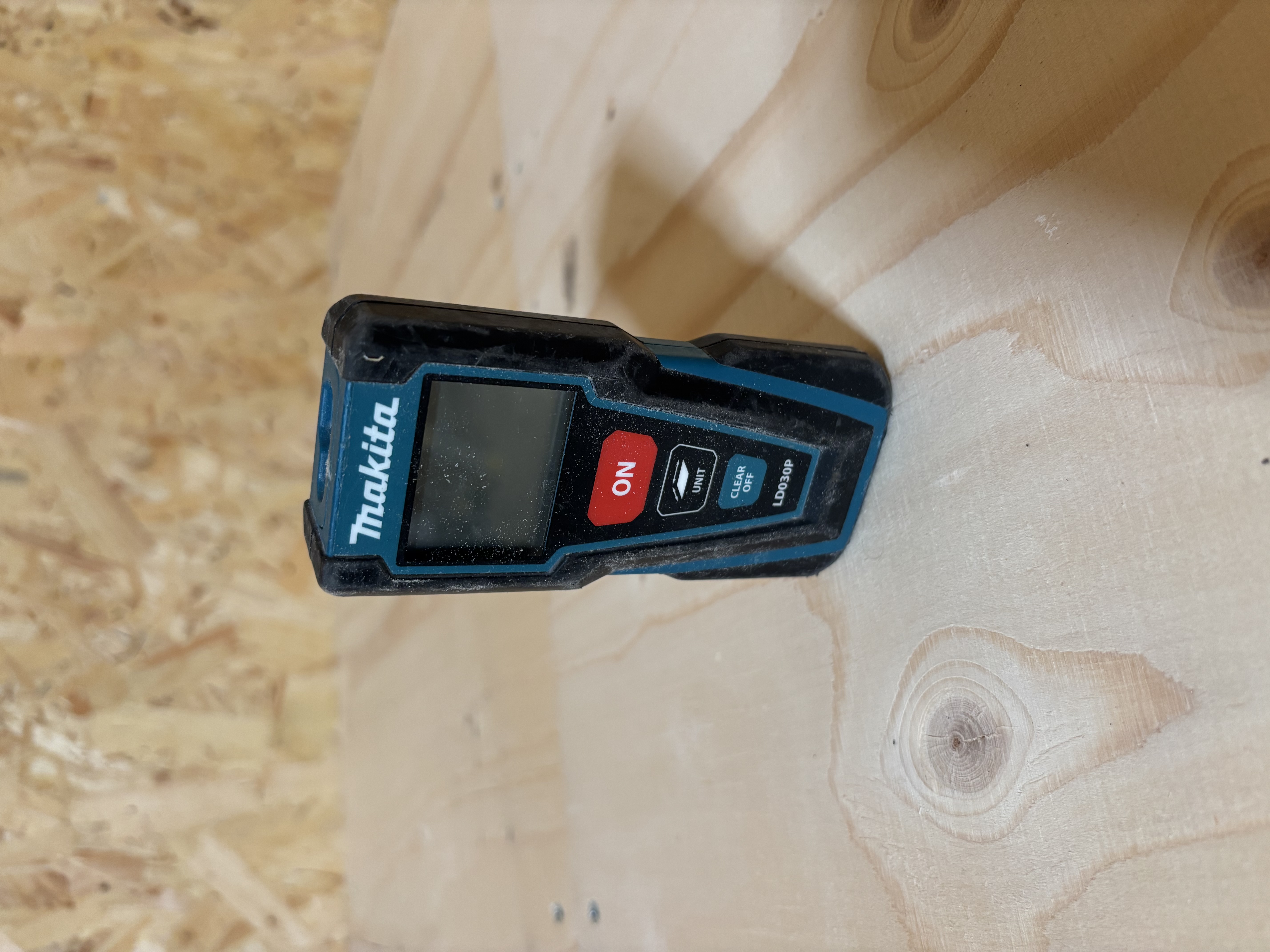 Makita avståndsmätare
