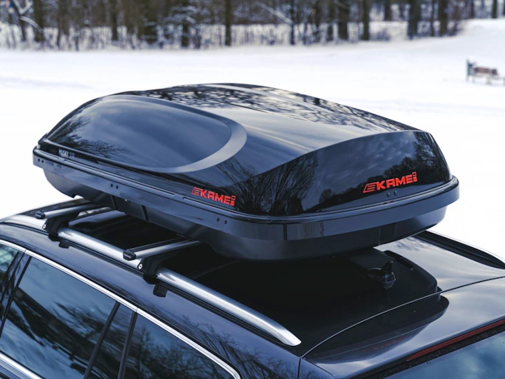 Laadukas saksalainen kamei 510 suksiboksi t-kiinnikkeillä