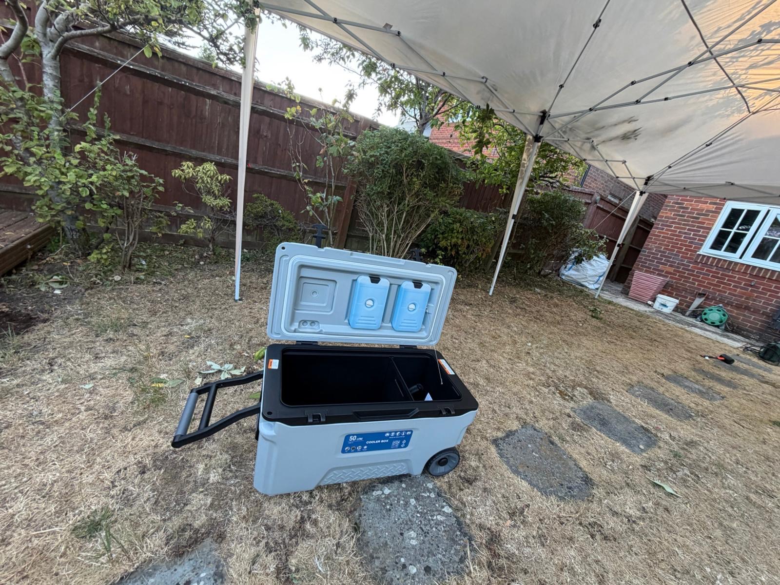 Large portable cooler / ice chest