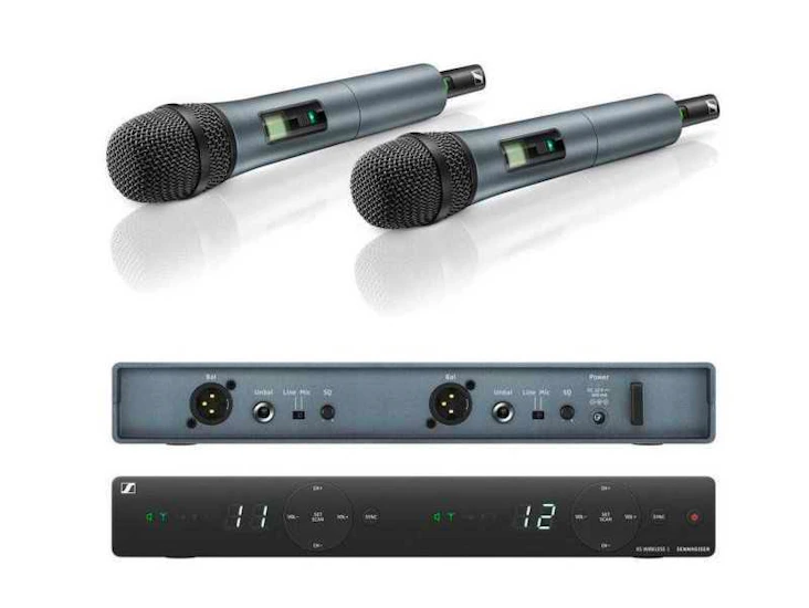2x sennheiser xsw 1 835 wireless microphones