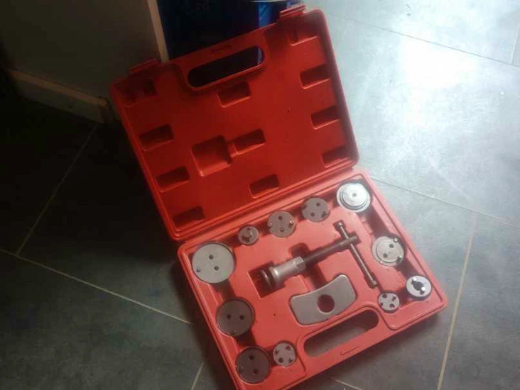 Bromskolv verktygssats