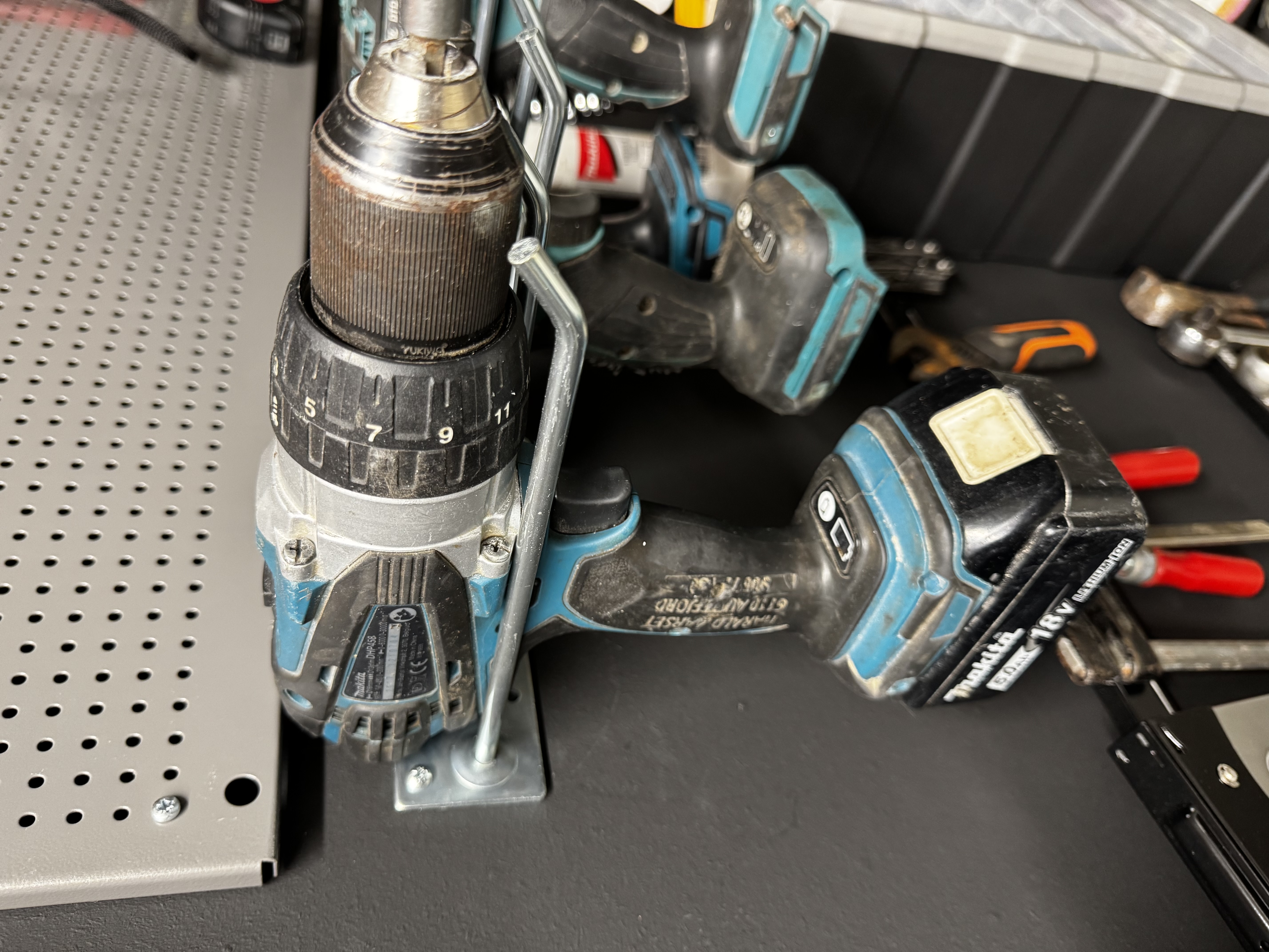 Makita dhp458