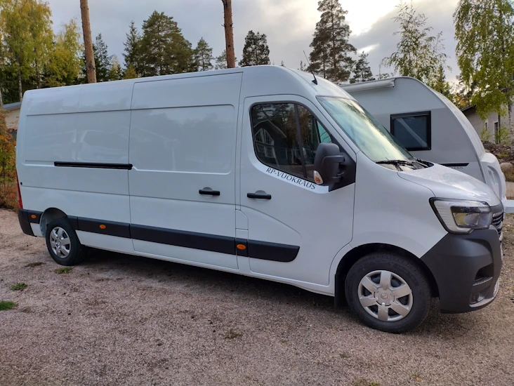 Vuokrataan 13 m3 pakettiauto