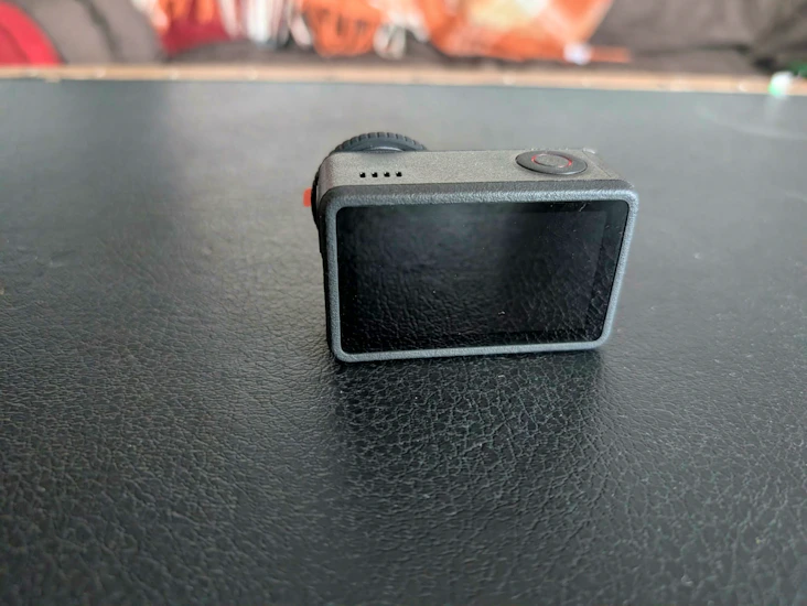 Dji osmo action 5 pro adventure combo (3 batteries + 1.5m rod)