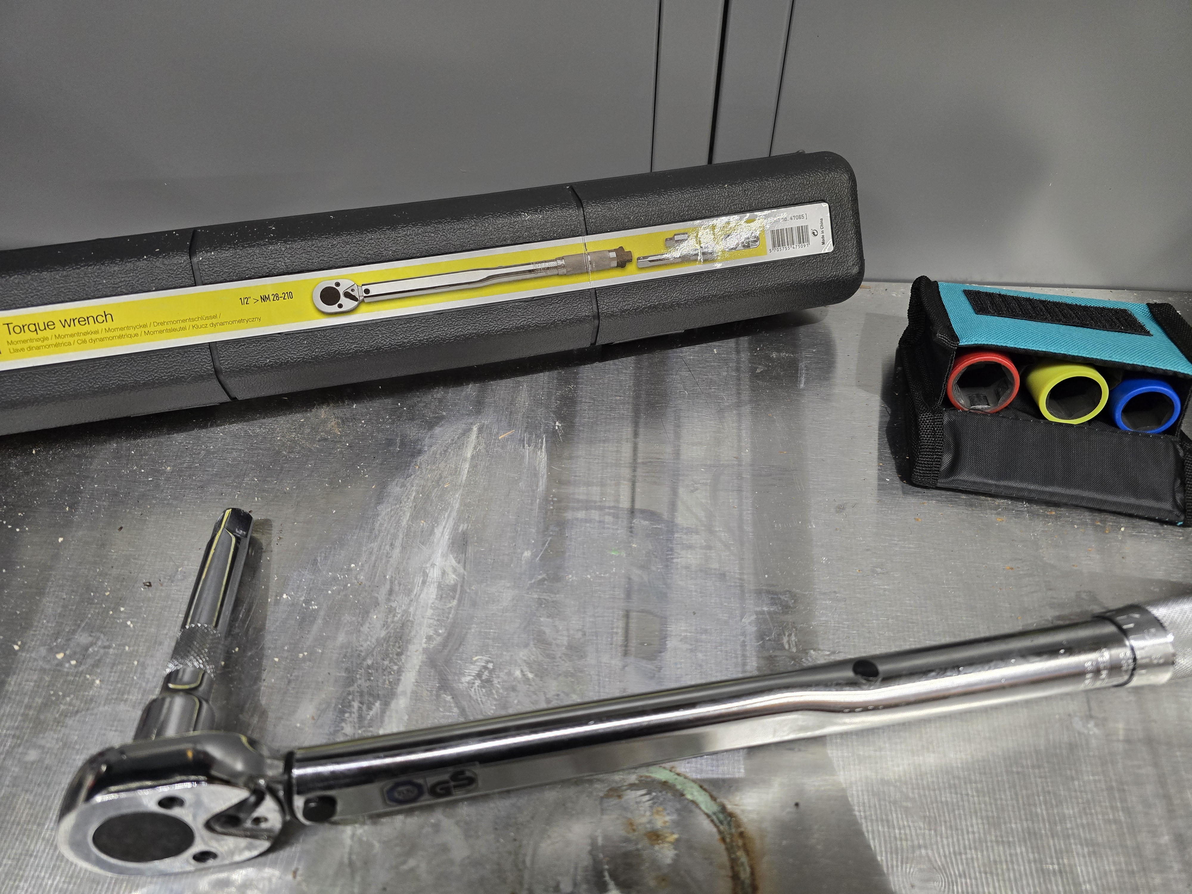 Hjulskift? lei momentnøkkel med pipesett