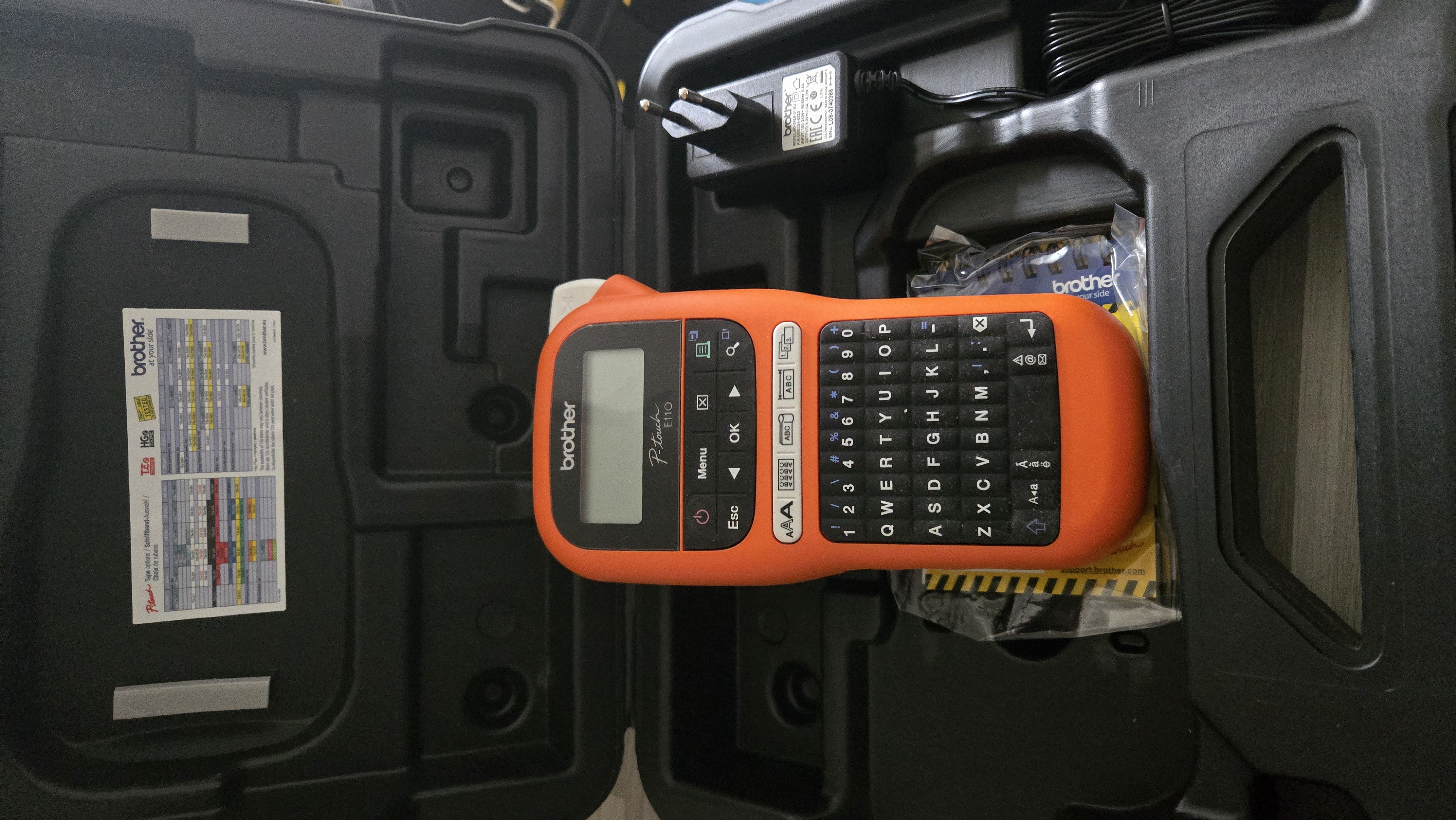 Brother  p-touch e110, 9mm tejp