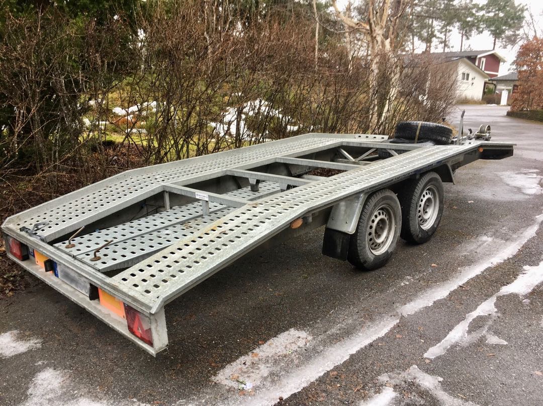 Hyr biltransport bilsläp trailer med vinsch (be 2700kg)