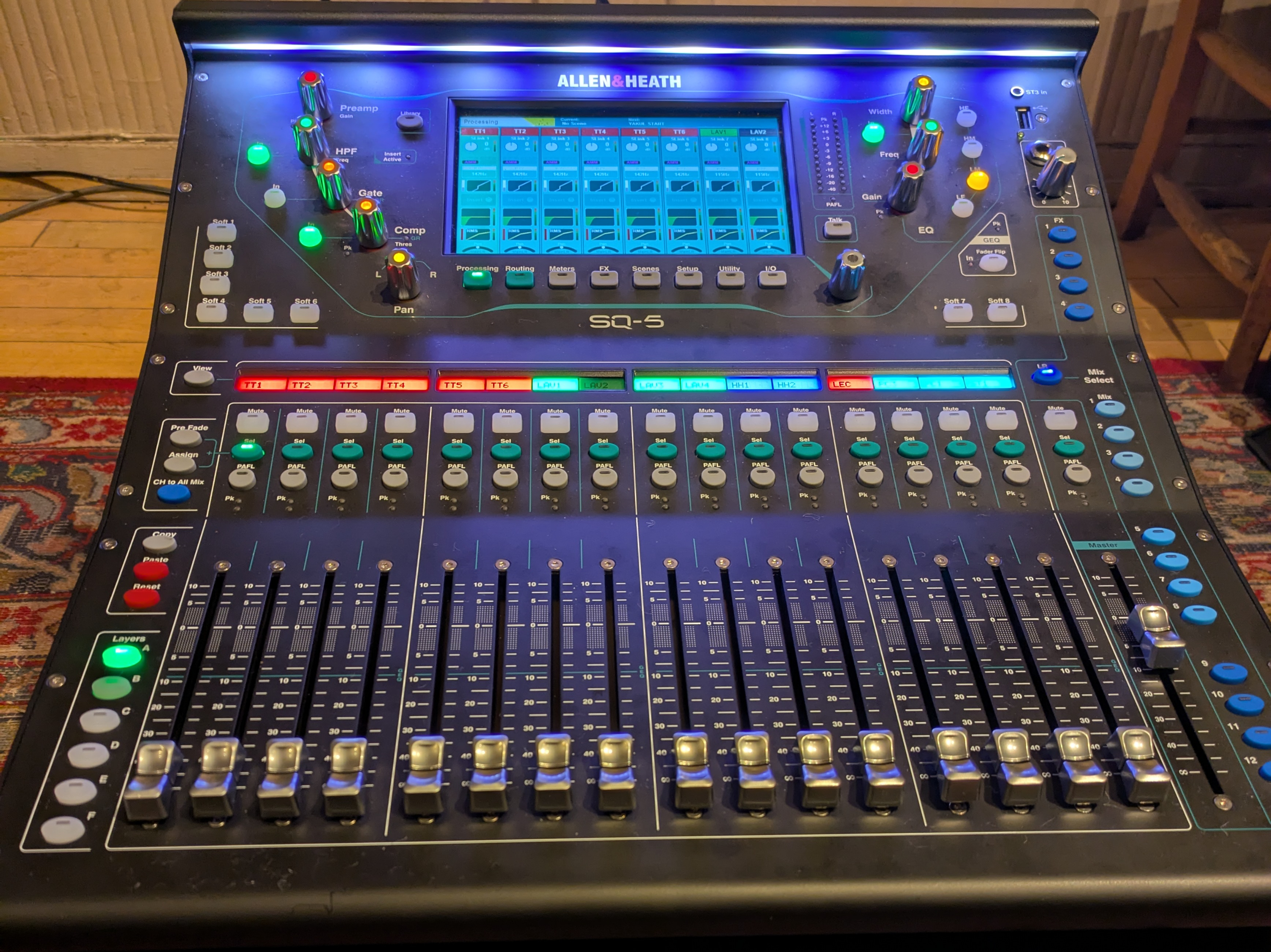 Allen & heath sq5 digital mixing desk / mixer / console