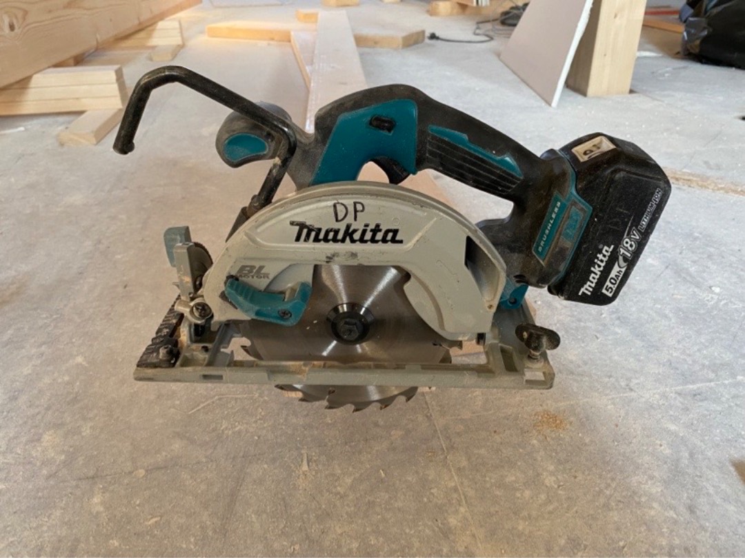 Cirkelsåg batteridriven makita dhs680