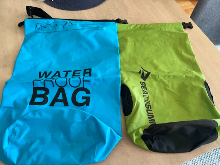 Vattentäta packsäckar