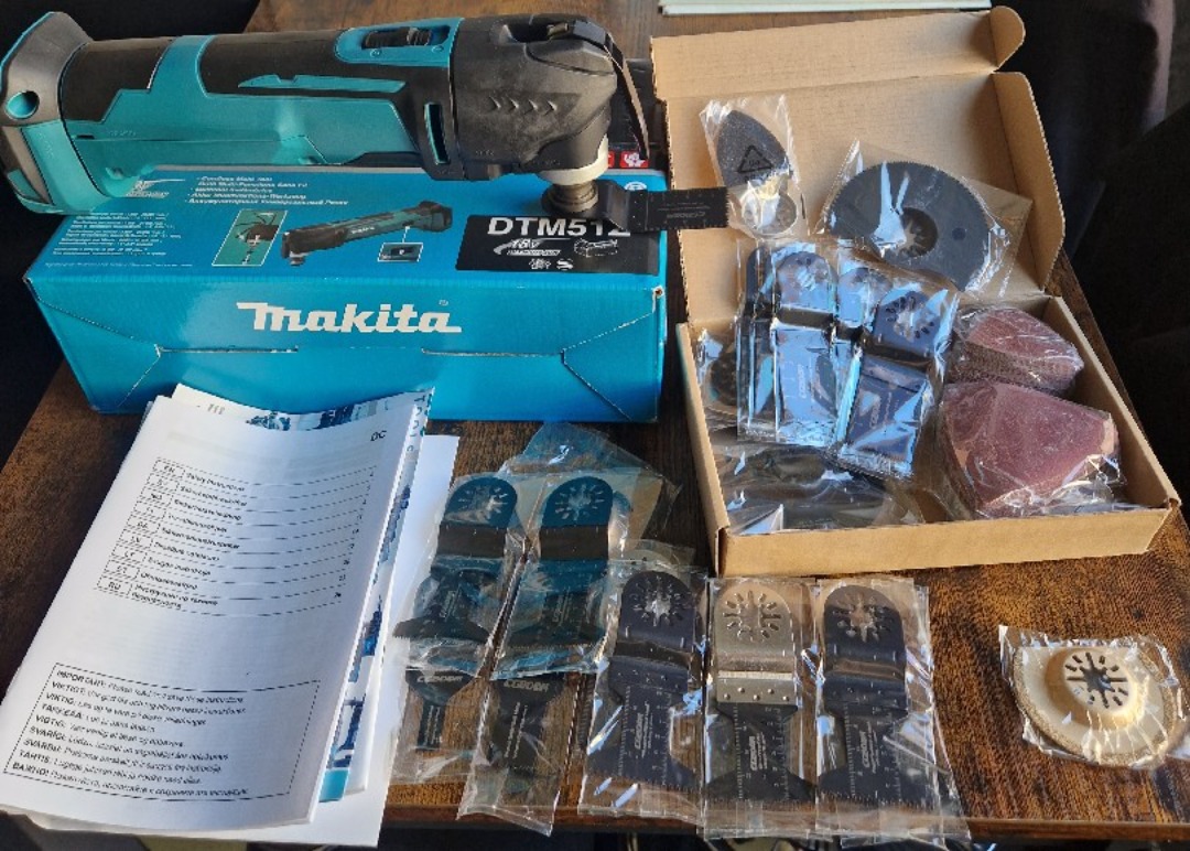 Makita dtm512 hotsell