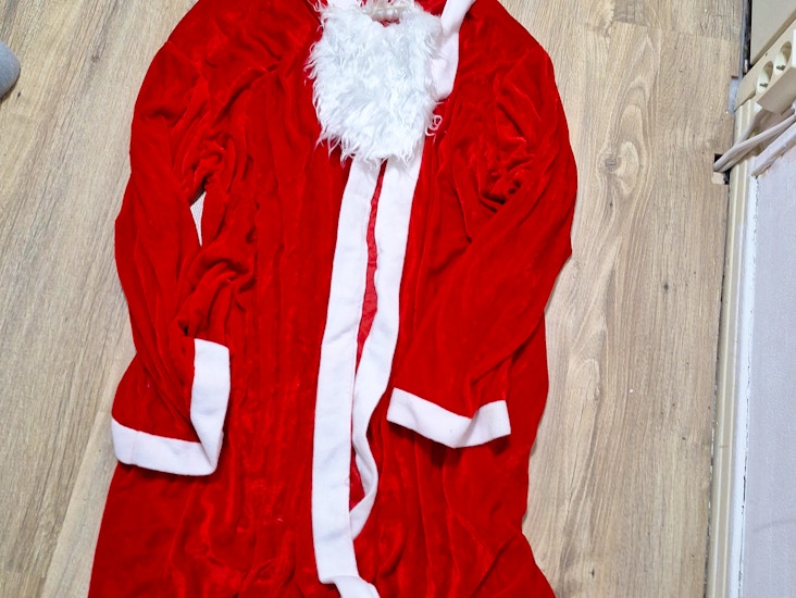 Joulupukin viitta ja parta