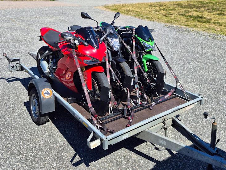 Mc släp för upp till 3 tunga motorcyklar eller mopeder