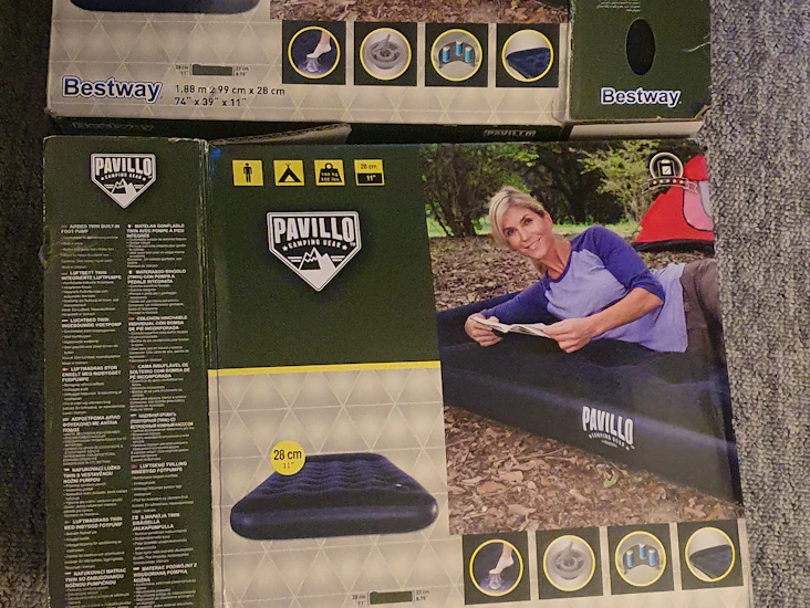 2 * air mattresses