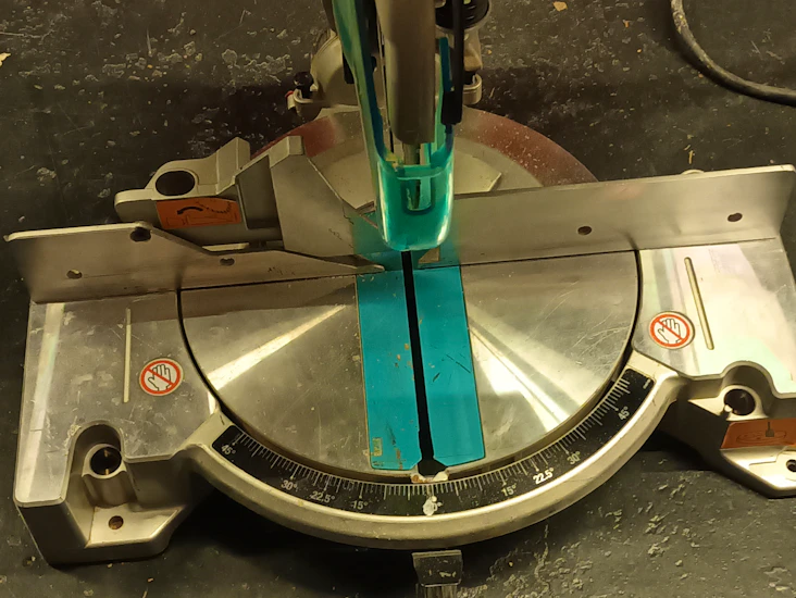 Makita yhdistelmäsaha lh1040f