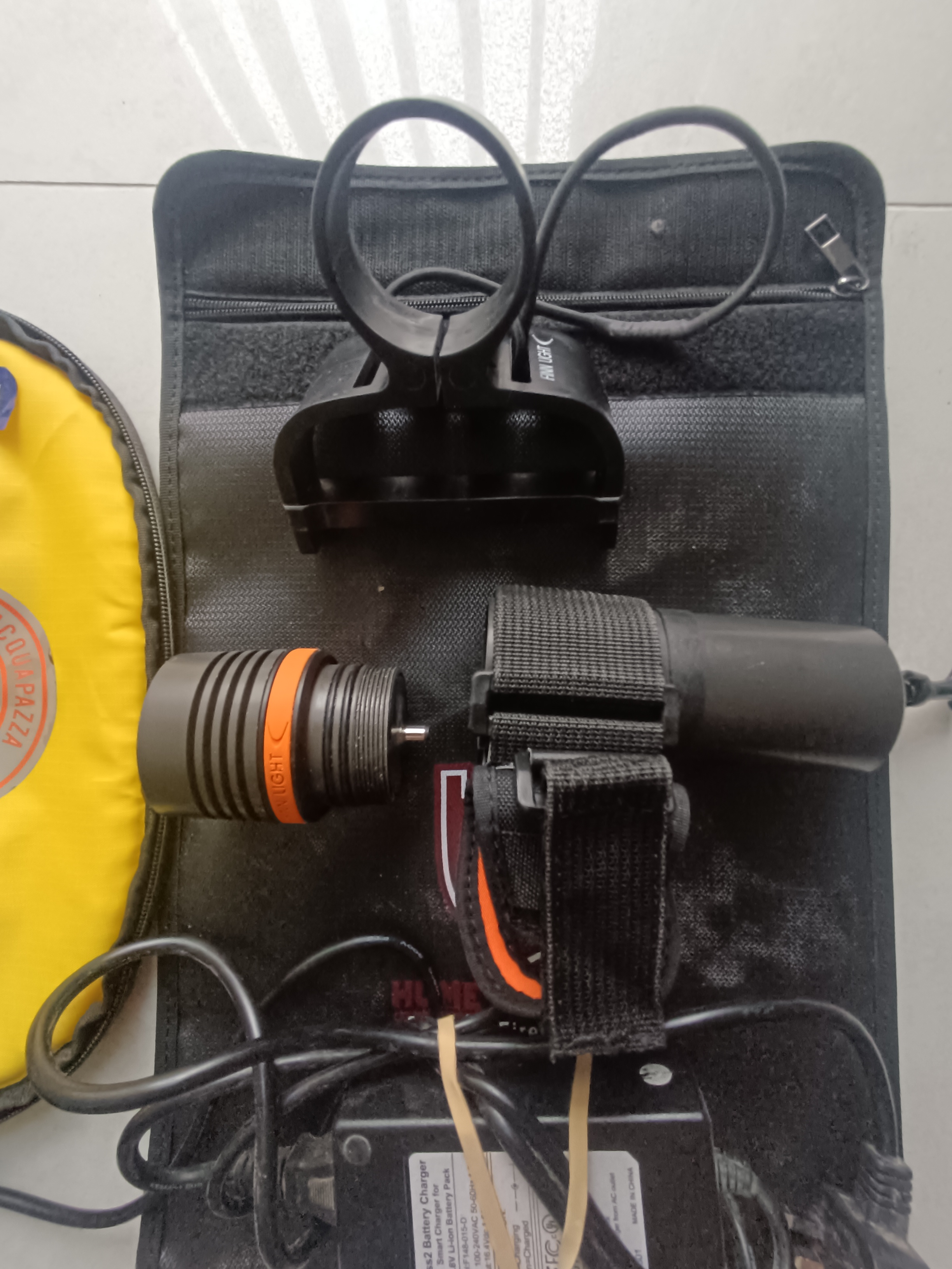 Finnsub finn light 2000 short diving torch